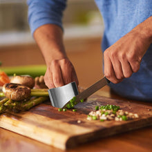 Load image into Gallery viewer, Stainless Steel Finger Guard, 2023 New Finger Protector for Cutting Food, Premium Slicing Tool Finger Protector Finger Protectors when Cutting, Slicing, Dicing, Chopping Vegatables (6 Pcs)