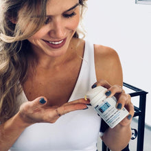 Load image into Gallery viewer, Admire My Skin Potent Retinoid Cream - Anti Aging Retinol Cream Moisturizer to Help Clear Acne Prone Skin, Eliminate Wrinkles and Provide You With That Healthy Youthful Glow