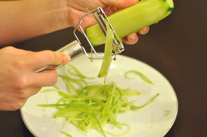 Brieftons Julienne Peeler/Cutter/Slicer: Serrated Stainless Steel Fruit/Vegetable Peeler & Julienne Slicer