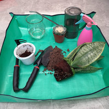Load image into Gallery viewer, Foldable Plant Repotting Mat - Waterproof Indoor/Outdoor Gardening Mat - 26.8&quot; x 26.8&quot; (Green)