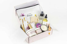 Load image into Gallery viewer, Lizush Spa Gift Box, Natural Lavender scented Bath &amp; Body Relaxing Pac